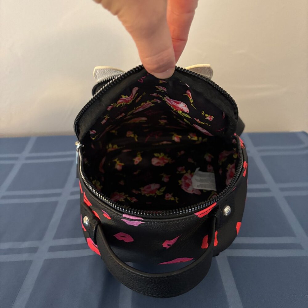 Betsey Johnson French Bulldog Lips & Kisses Black Mini Backpack - Picture 9 of 11